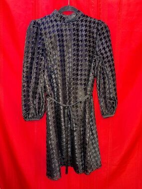 Black Velvety Houndstooth Ann Taylor Women’s Size 6 Petite Shift Dress